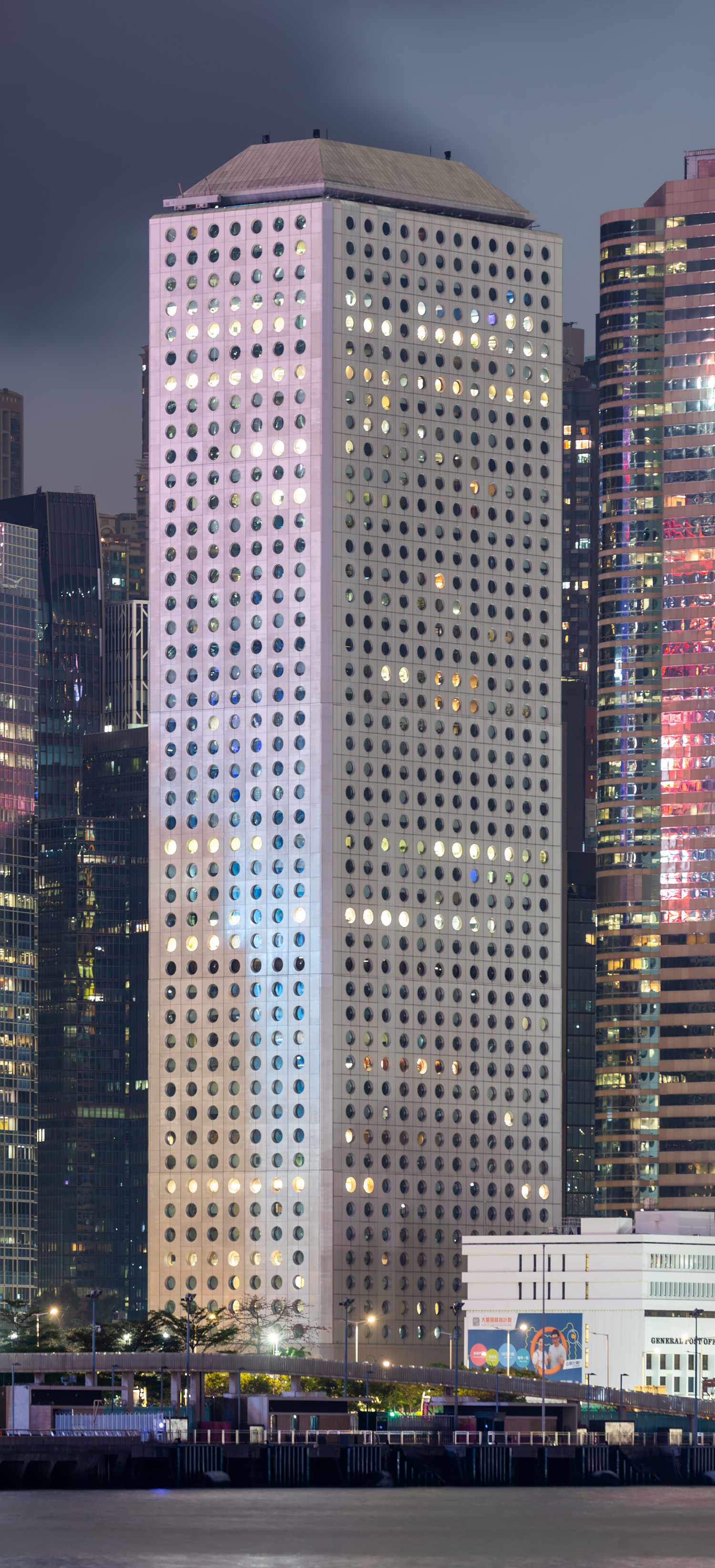 Jardine House, Hong Kong - Night view from the east. © Mathias Beinling